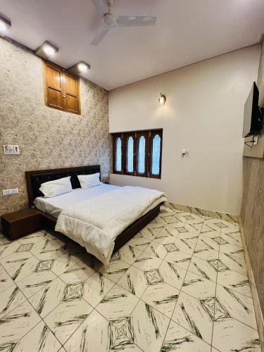 Char Dham Palace in Varanasi, India