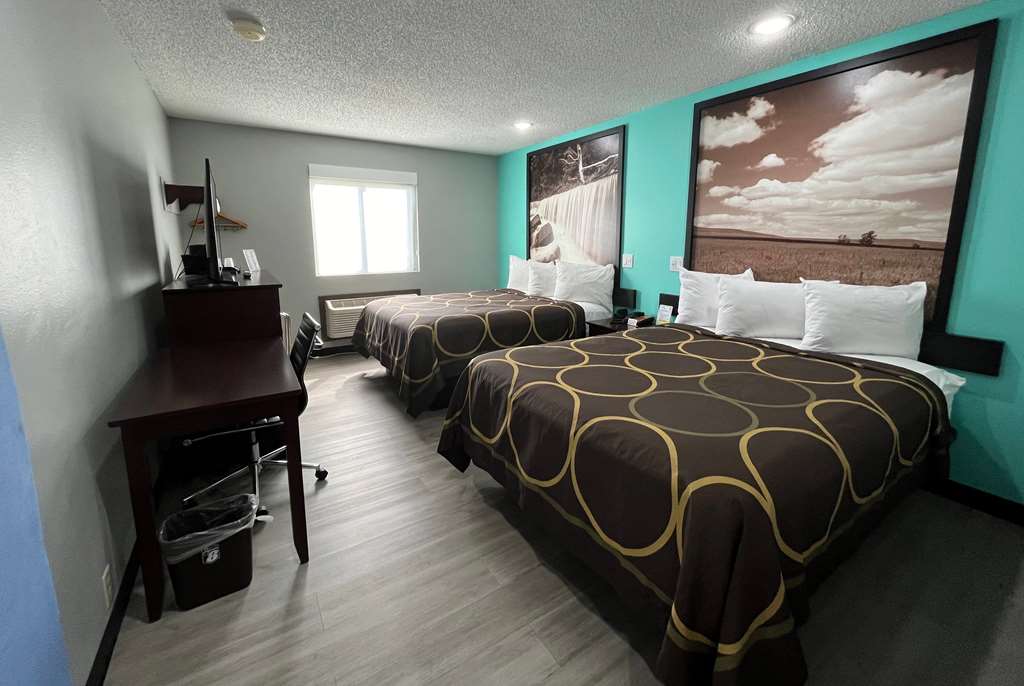 Super 8 by Wyndham Emporia - photo 8
