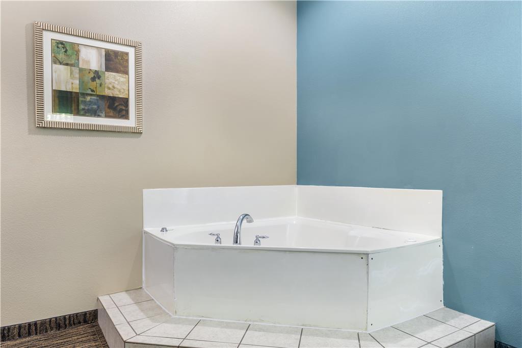 Best Western Mineola Inn - photo 21