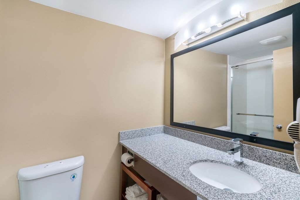 Super 8 by Wyndham Raleigh North East - photo 11