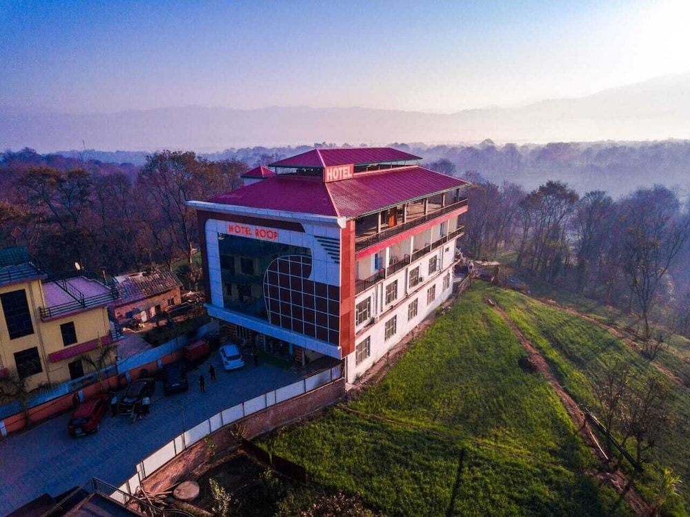 Hotel Roop — hotel in Sundarnagar