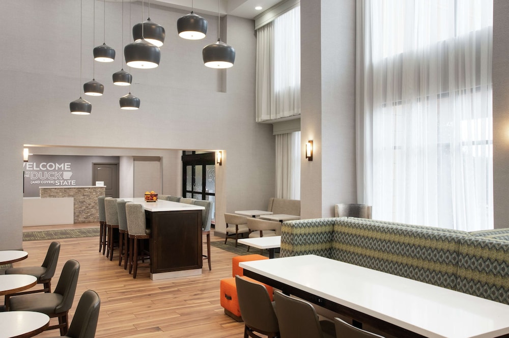 Hampton Inn and Suites Pine Bluff - photo 3