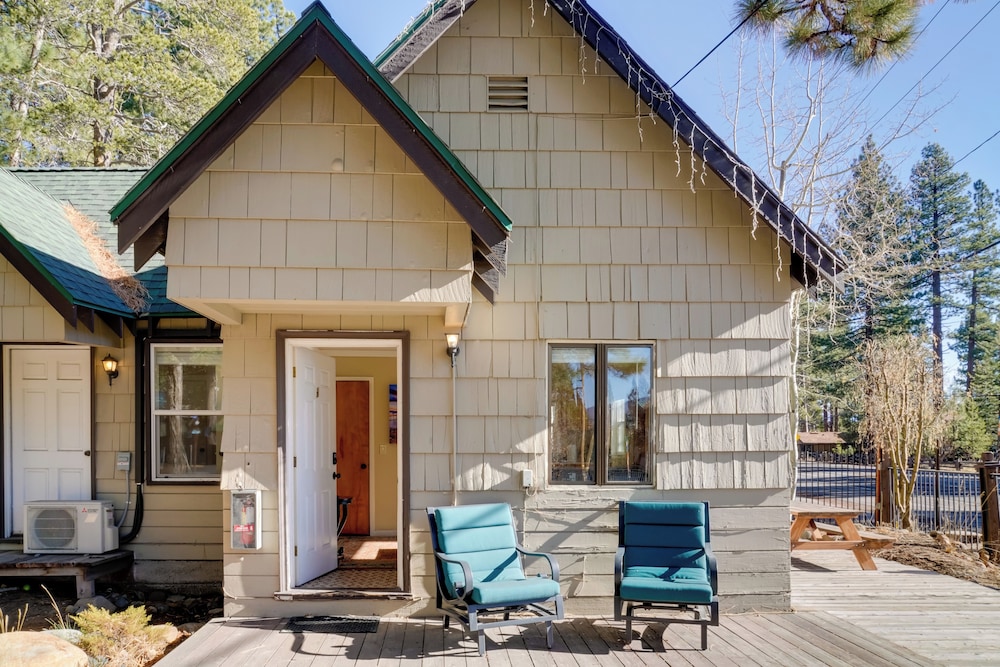 Spa & Beach Access: Resort Condo in Tahoe Vista - photo 4