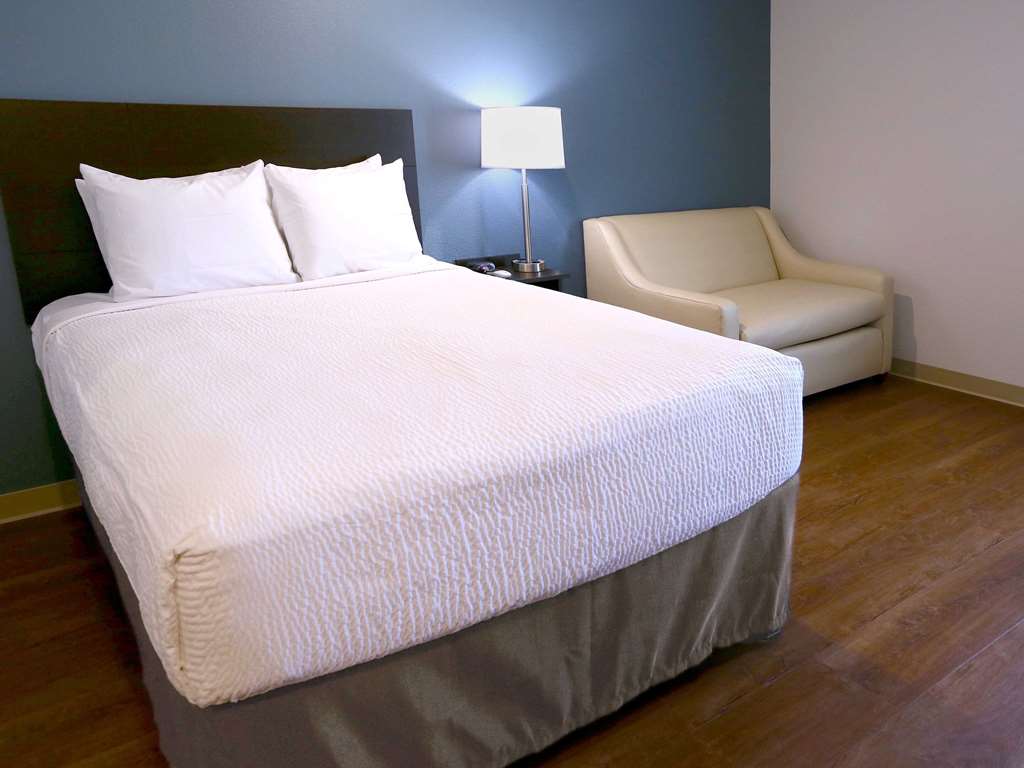 WoodSpring Suites Buford near Mall of Georgia Lake Lanier - photo 7
