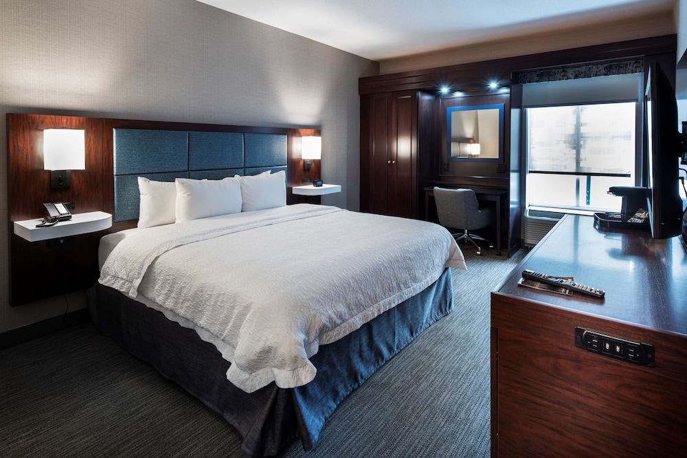 Hampton Inn & Suites Chicago Lincolnshire - photo 19