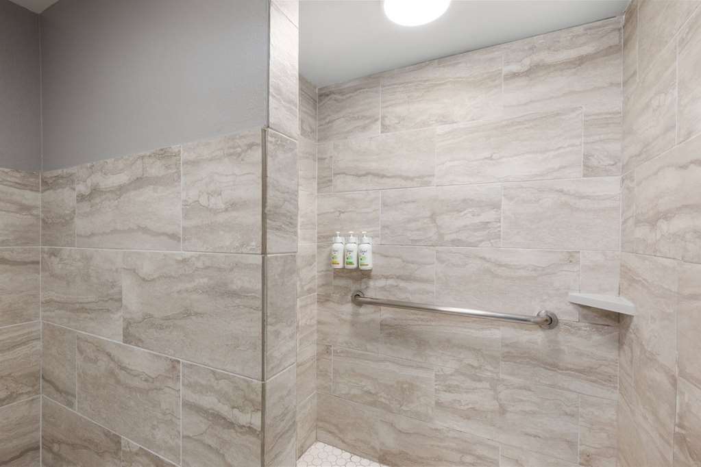 Baymont by Wyndham Mobile Tillmans Corner - photo 9