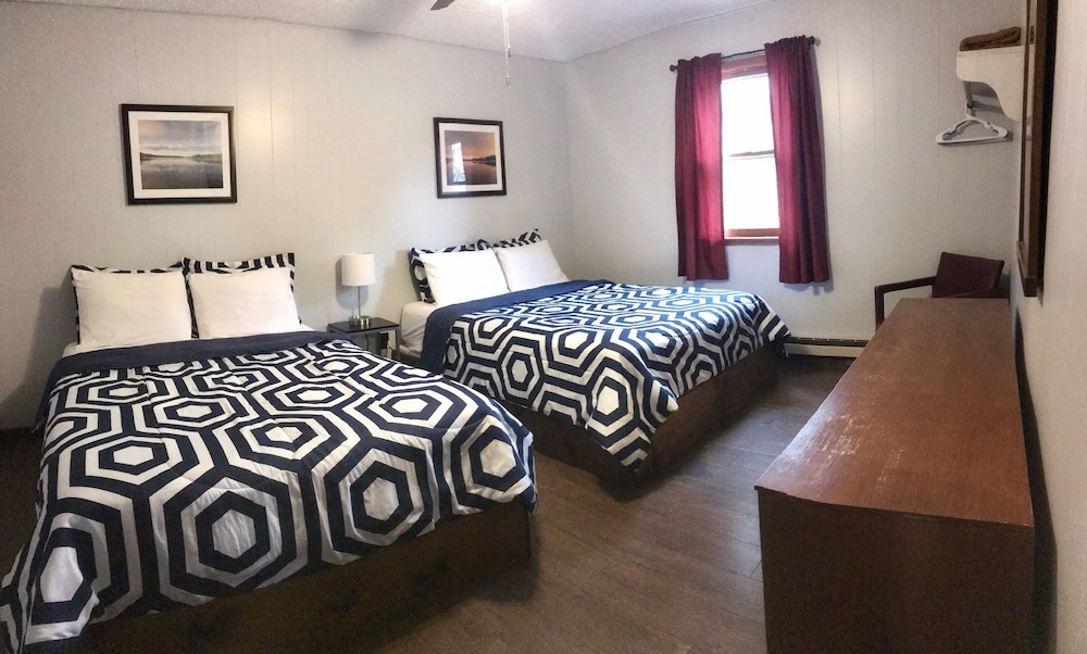 Calm Waters Cabin Resort - photo 18
