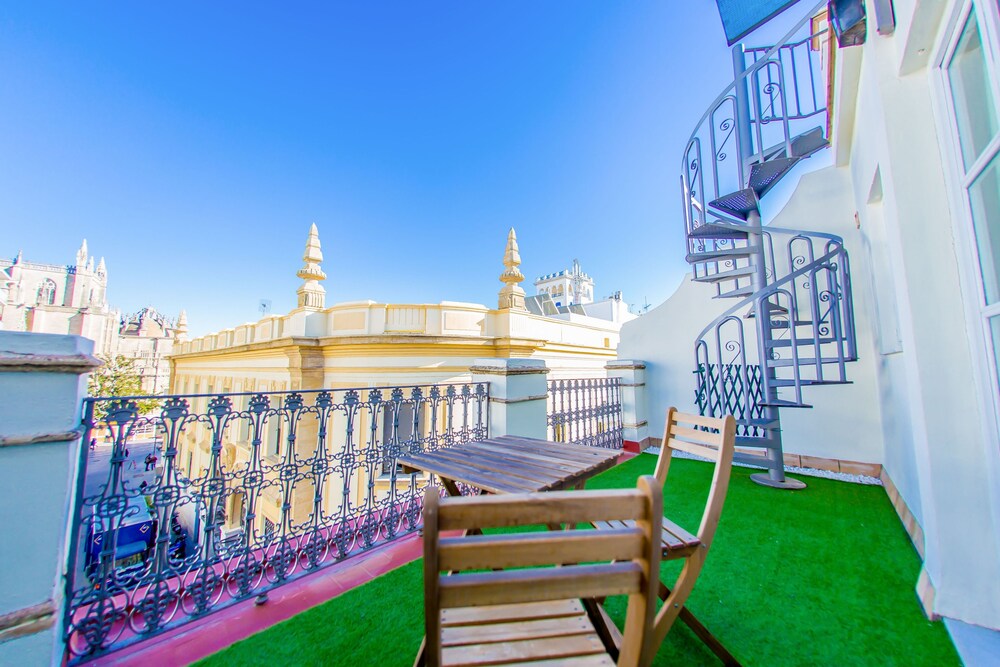 Arco del Postigo — 4-Star Luxury Hotel in Sevilla, Spain