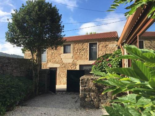 Lugar Do Curro San Martino de Ozon — hotel in Mugia