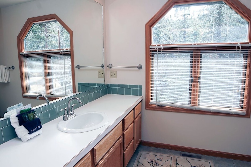 Sunnyside Knoll 7 cabin - photo 7