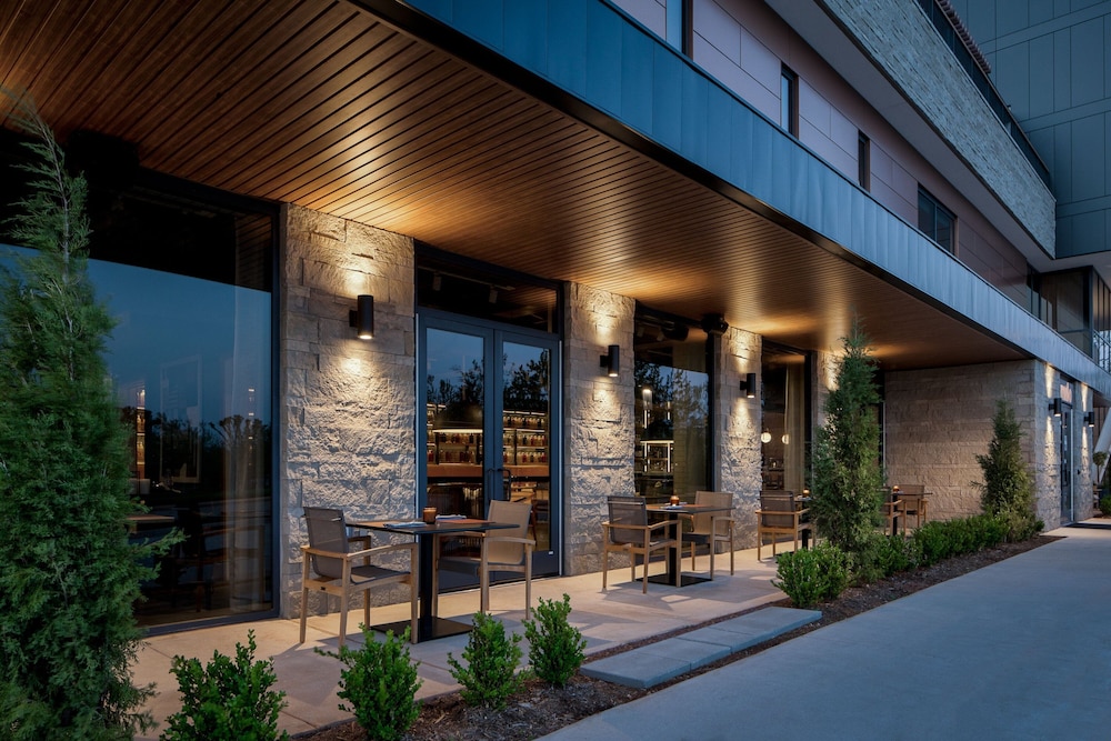 The Ellison Oklahoma City a Tribute Portfolio Hotel - photo 28