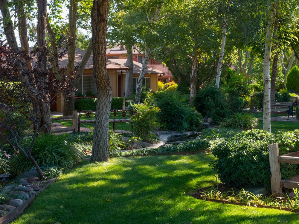 Sky Ranch Lodge - photo 51