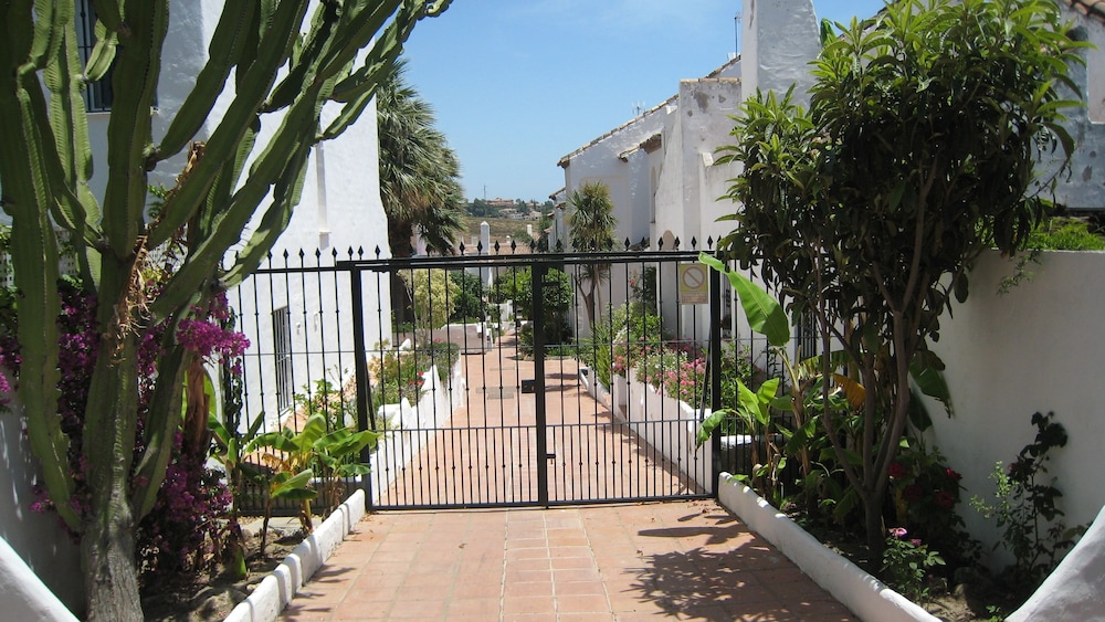 Bel Air Townhouse — 4-Star Luxury Hotel in Estepona, Spain