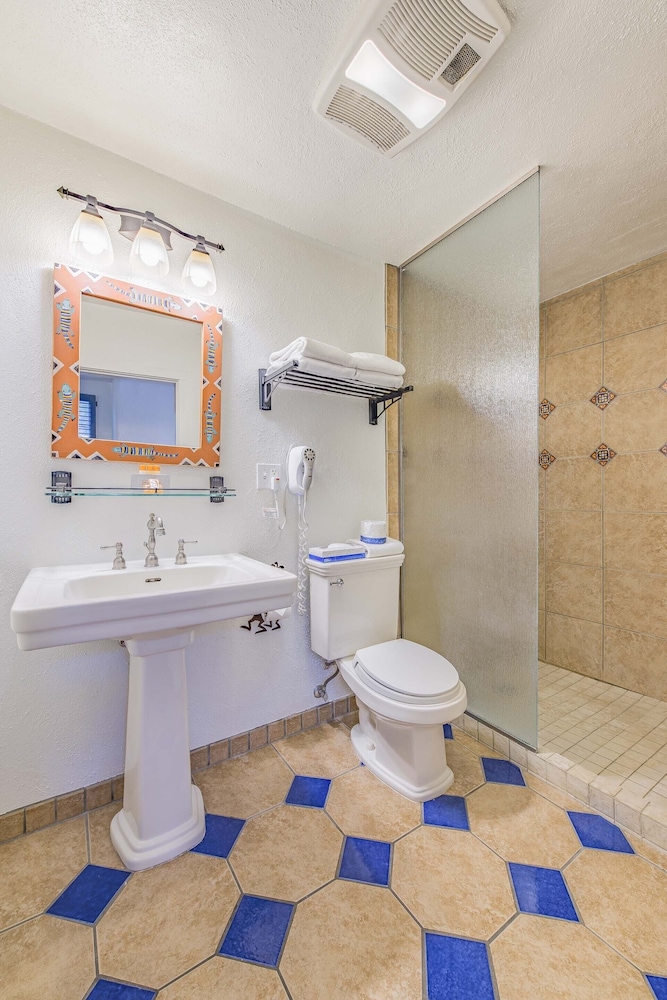 The Historic Taos Inn - photo 40