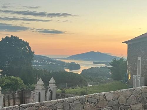 Oliveiral Countryside Villa with River View — 4-Star Luxury Hotel in Vila Nova De Cerveira, Portugal