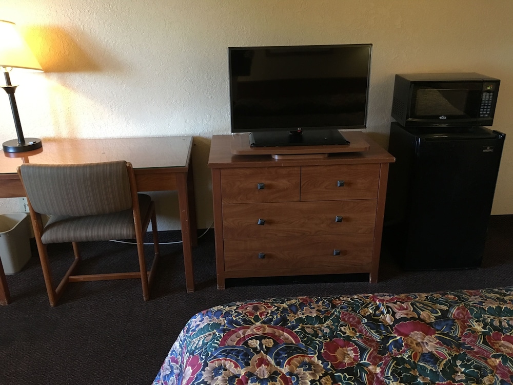 Premier Inns Metro Center - photo 10