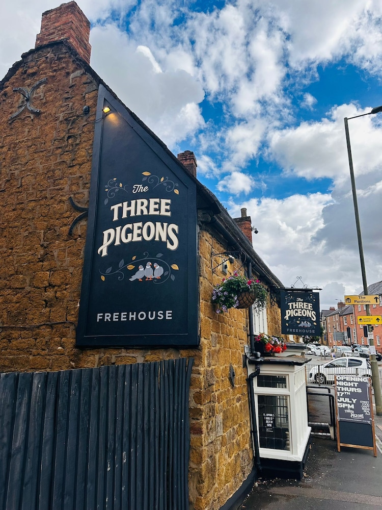 The Three Pigeons in Banbury, United Kingdom