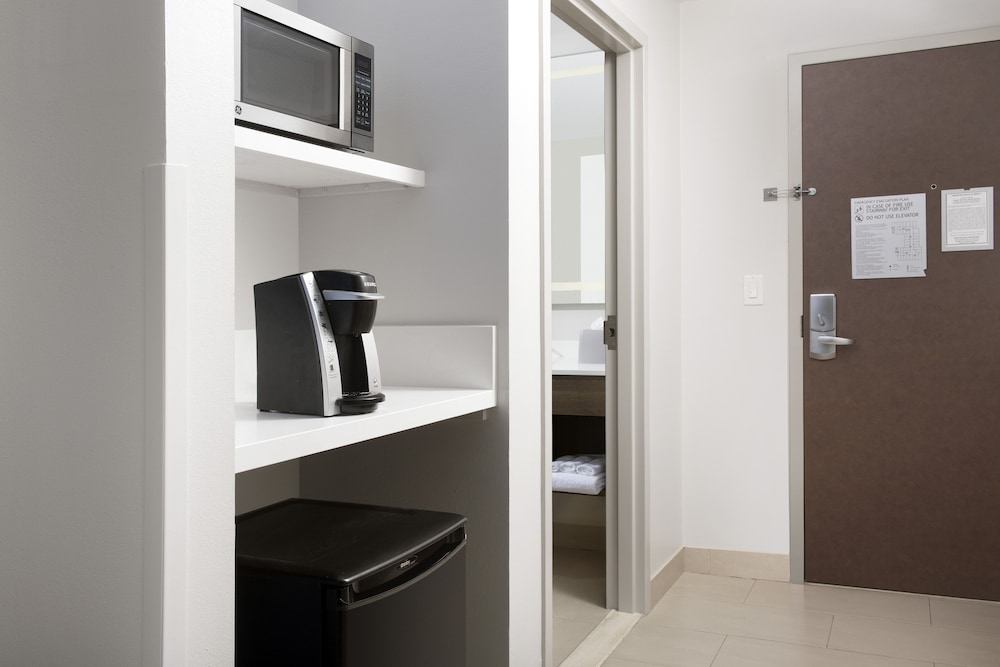 Holiday Inn Express Jacksonville Beach by IHG - photo 19