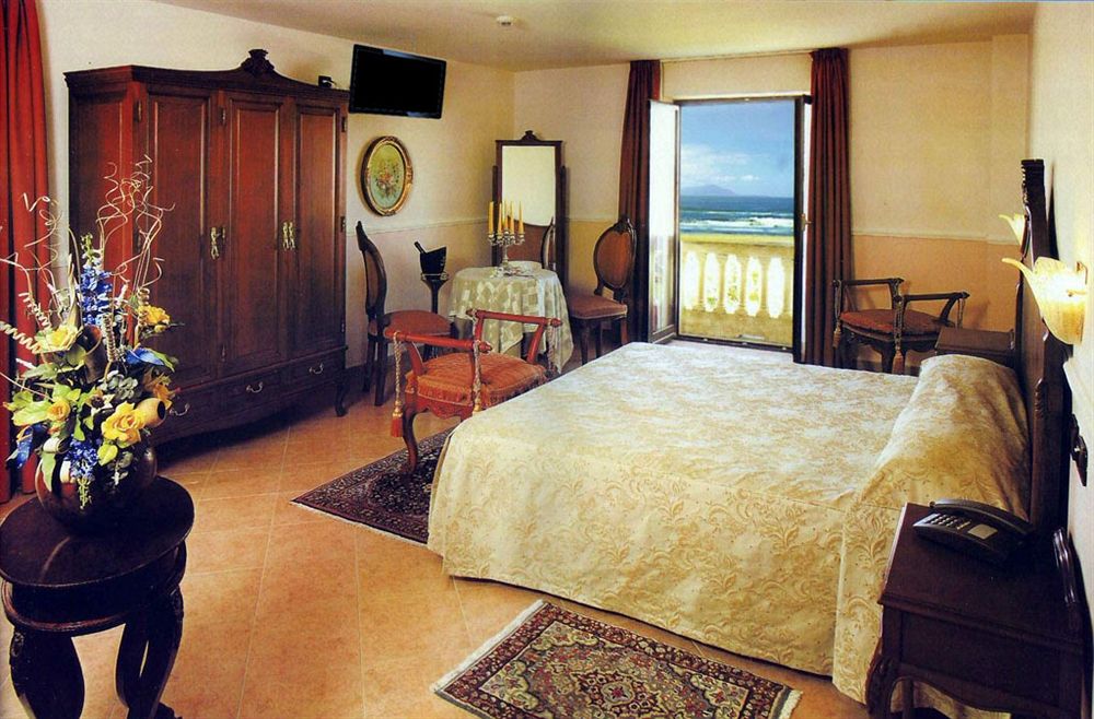 Le Ancore Hotel Resort — 5-Star Luxury Hotel in Giugliano In Campania, Italy