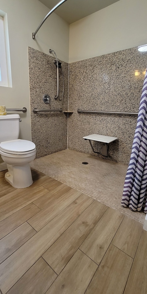 Pismo Beachwalker Inn & Suites - photo 54