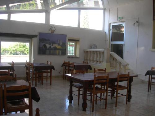 Hotel Les Acanthes in Remoulins, France