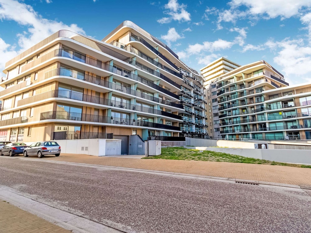 Apartment in Oostende for 6 Person — 4-Star Luxury Hotel in Ostend, Belgium