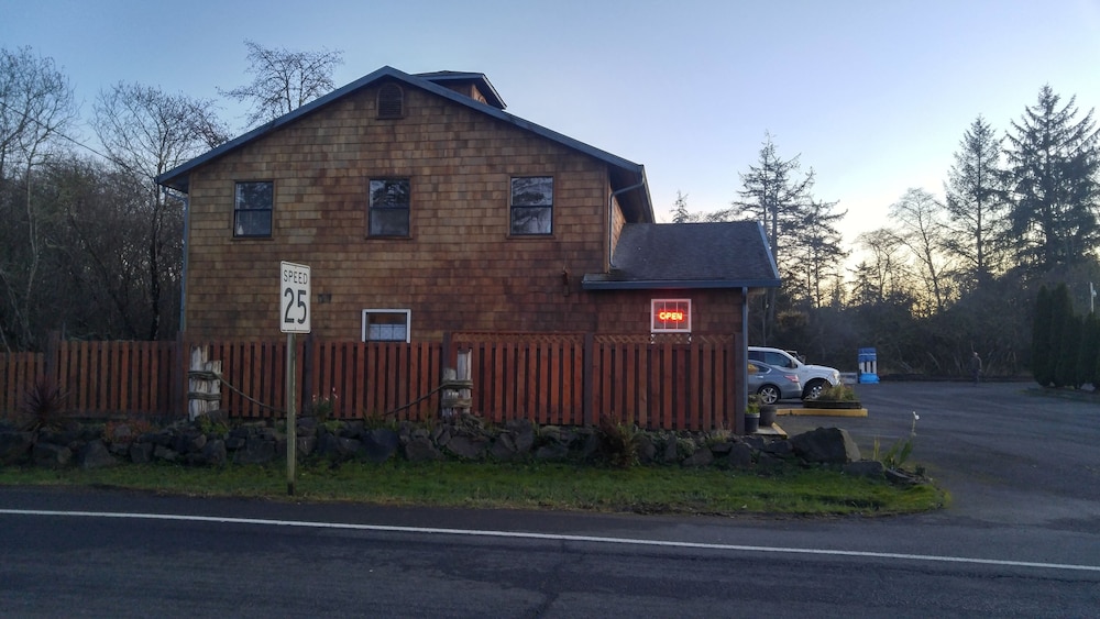 South Jetty Inn - photo 153