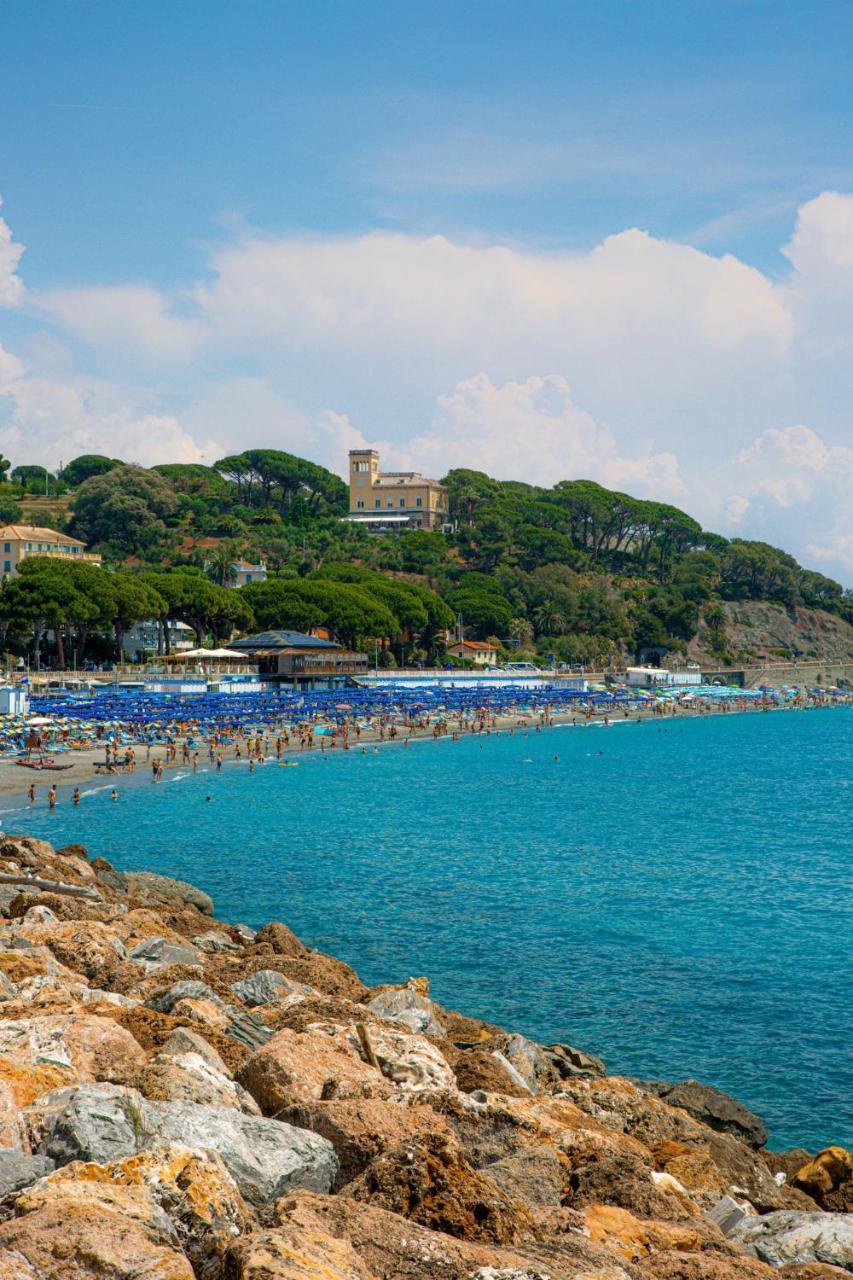 Sea Point - carbon neutral hotel in Celle Ligure