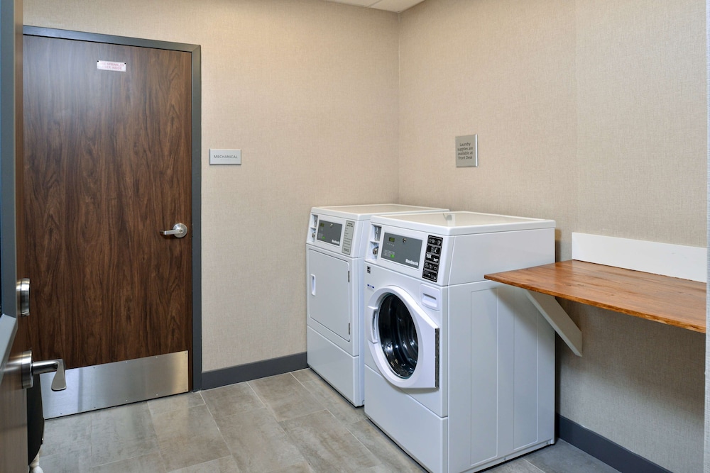 Hampton Inn & Suites Adrian - photo 50