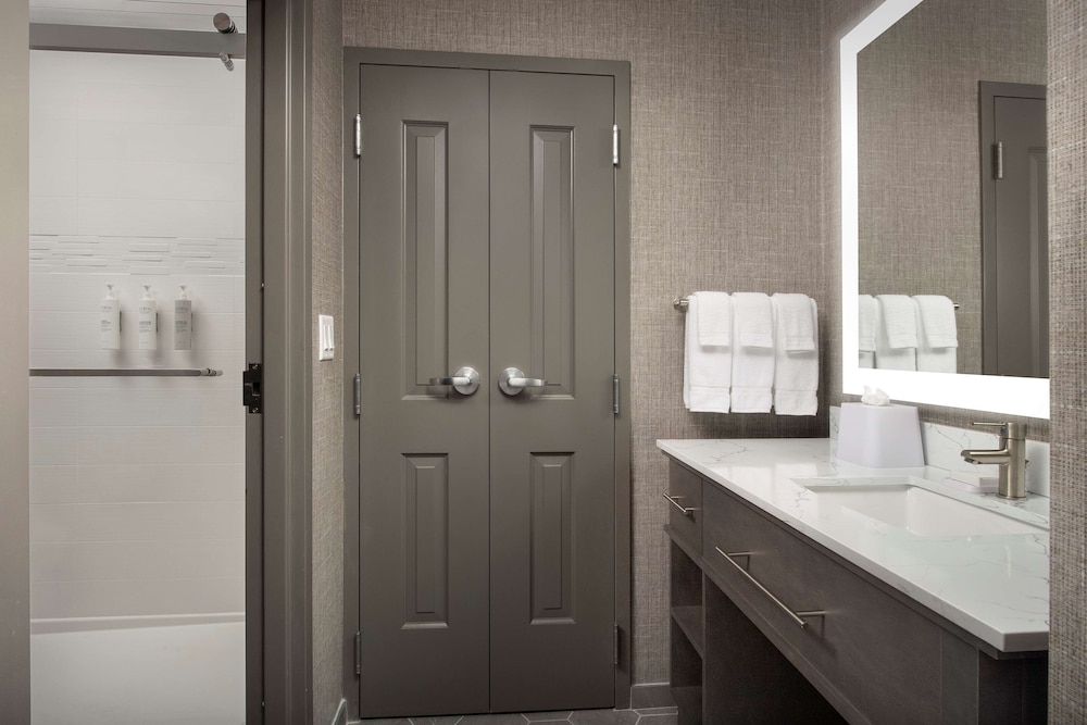 Homewood Suites by Hilton Louisville Airport - photo 36