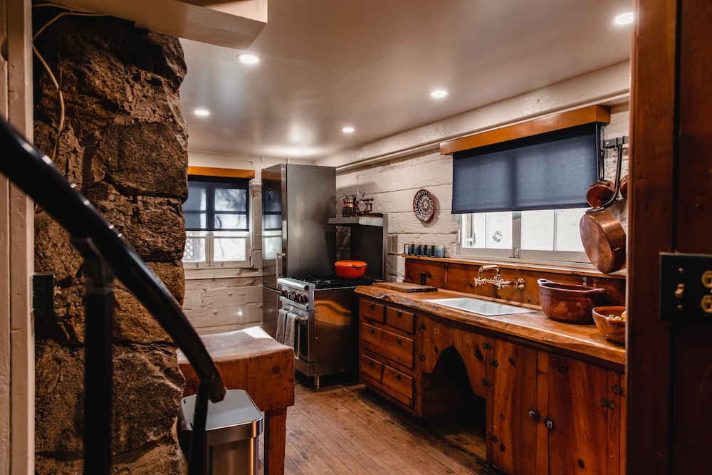 The Fireside Inn - photo 25