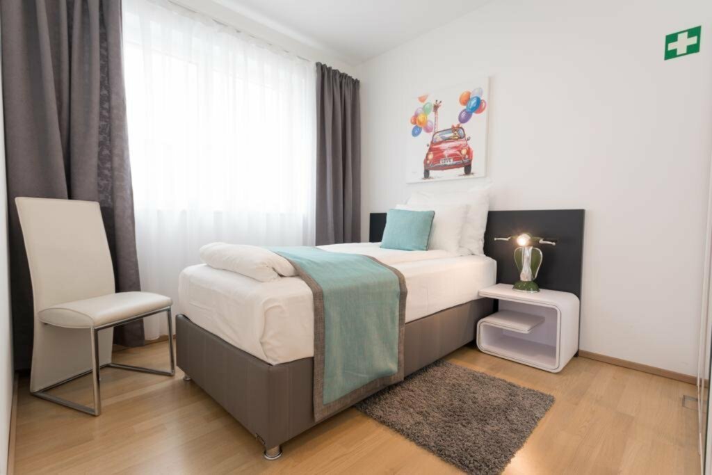 Mar Suite Apartments Center — 4-Star Luxury Hotel in Vienna, Austria