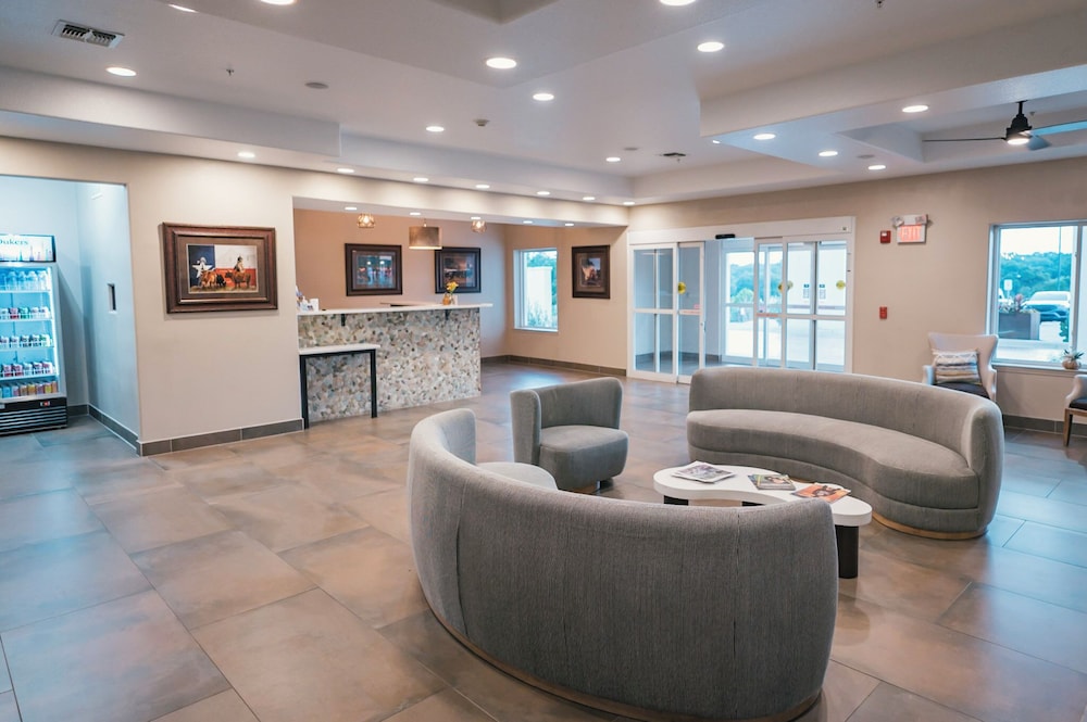 Blanco River Hotel - photo 2