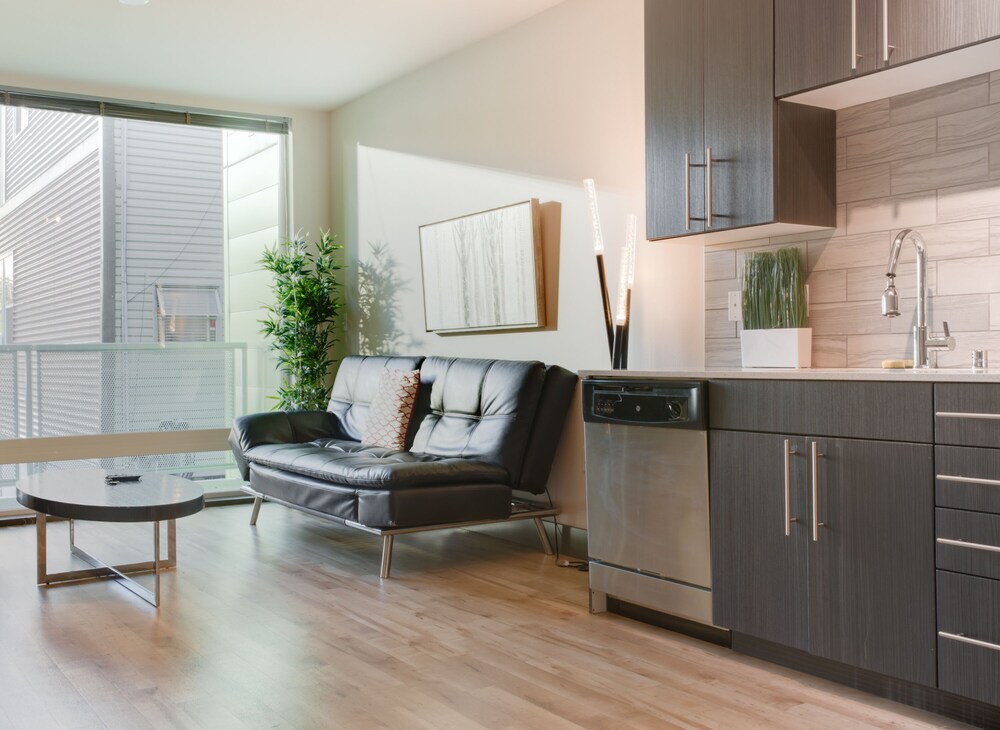 Belltown Waterfront Suites by Barsala - photo 12