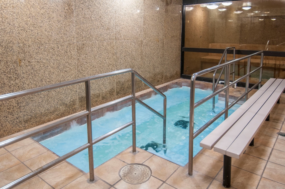 Governor's Suites Hotel Oklahoma City Airport Area - photo 26