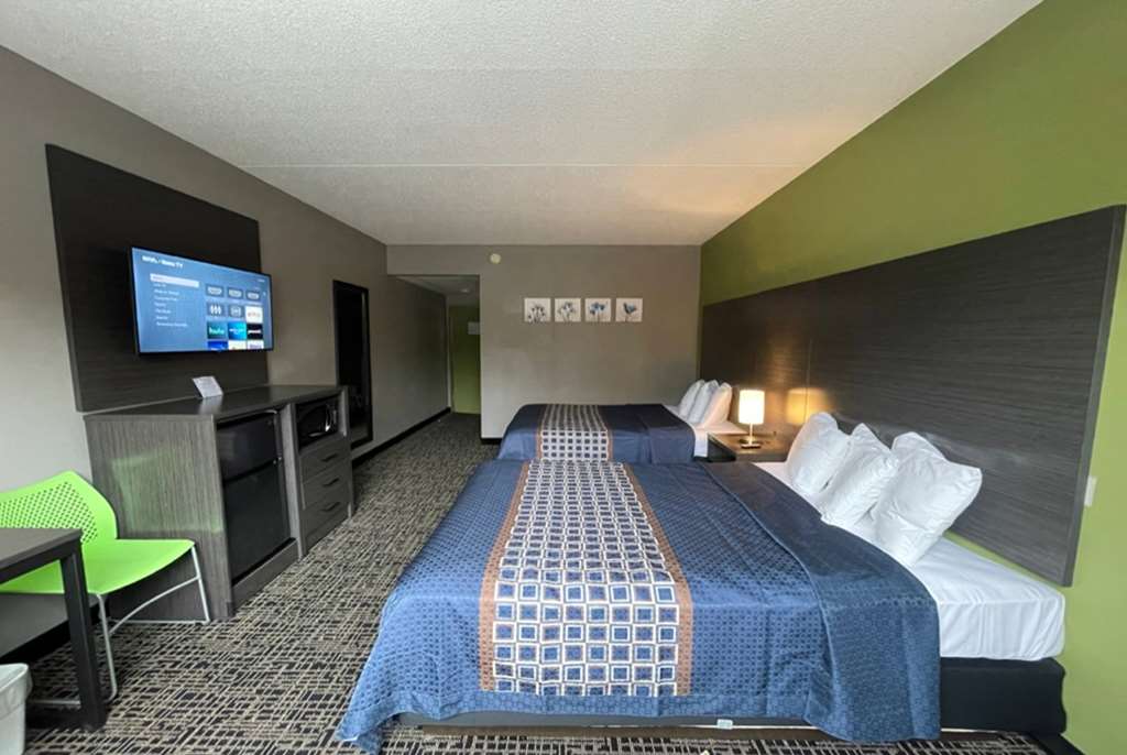 Wingate By Wyndham Lake George — Albany