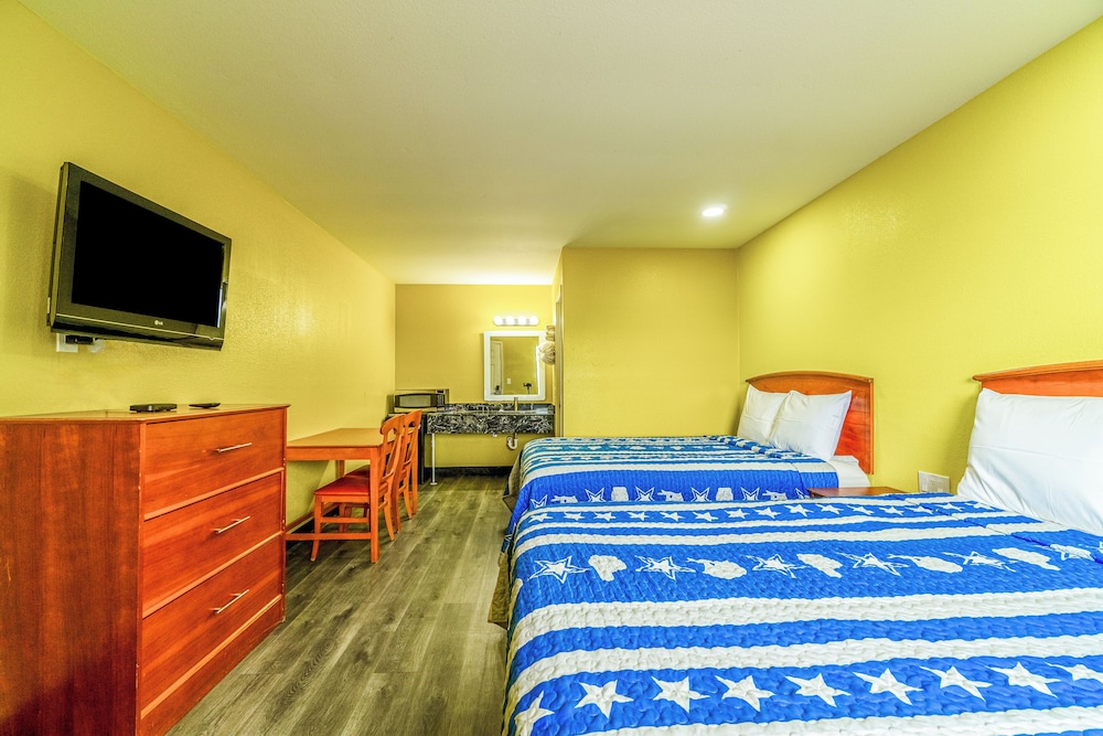 Regency Inn By OYO Rockdale TX - photo 16