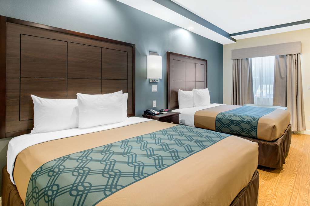 Econo Lodge Inn & Suites Houston Willowbrook - photo 15