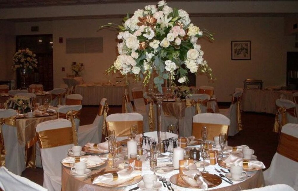 Nichols Village Hotel - photo 15