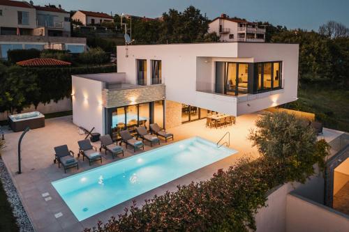 Villa Roko by AwayToCroatia — 4-Star Luxury Hotel in Kastelir, Croatia