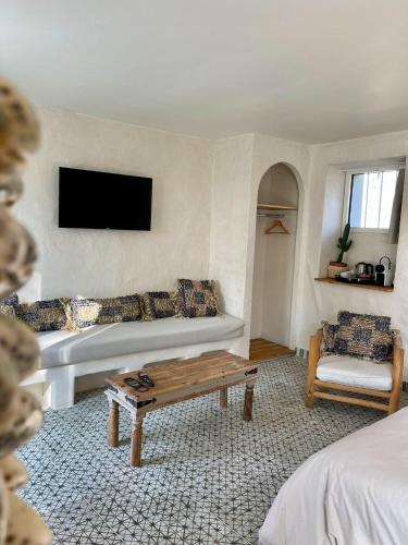 La Source de L’abbaye in Tonnerre, France