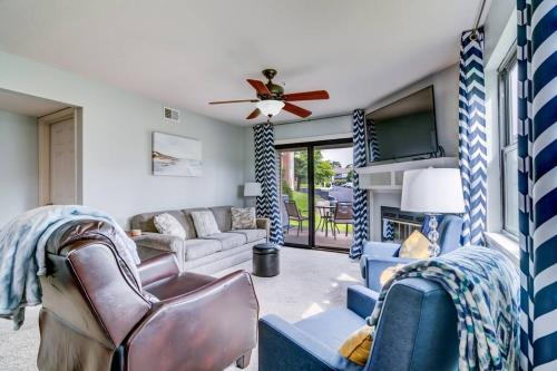 Tranquil 2 Bedroom Pointe Royale Condo — 4-Star Luxury Hotel in Branson, United States