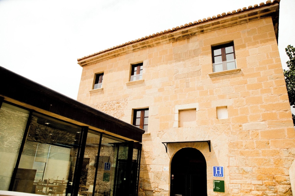 HospederIa Palacio De Allepuz — 4-Star Luxury Hotel in Allepuz, Spain