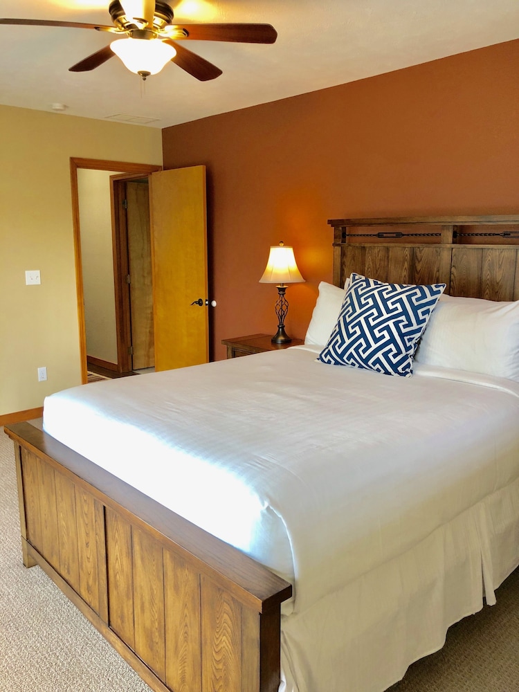 Antlers Resort - photo 8