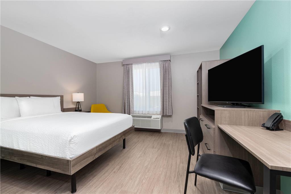 ECHO Suites Extended Stay by Wyndham Dallas Plano Richardson - photo 24