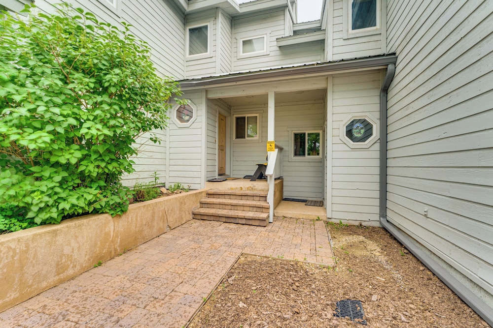 Half Mi to Angel Fire Resort: Townhome w Grill - photo 13