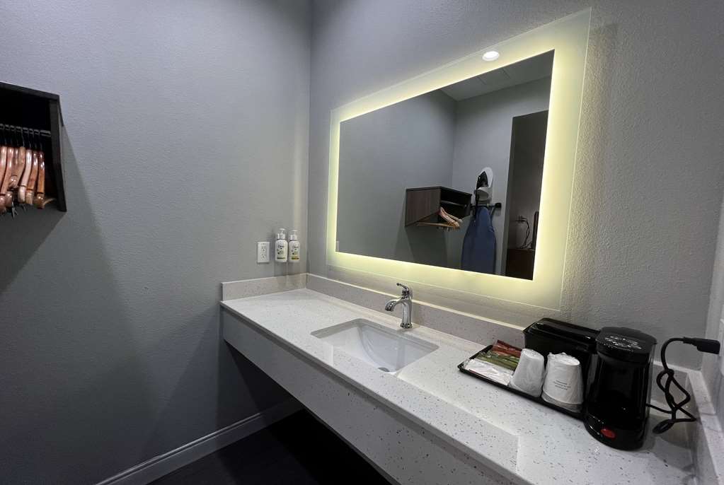 Baymont by Wyndham Freeport Texas - photo 29