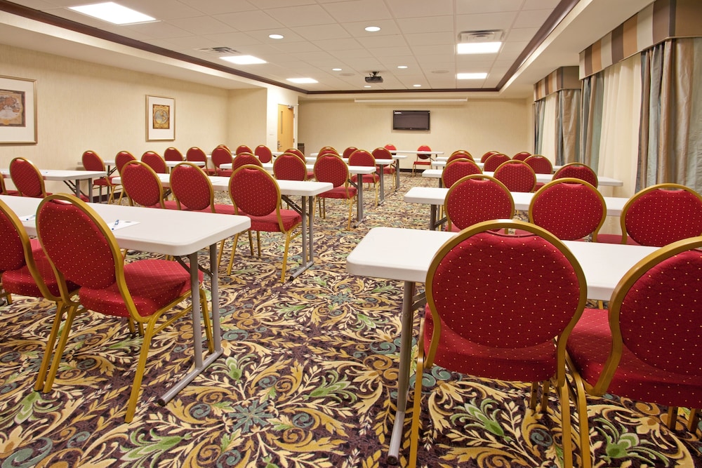 Staybridge Suites Elkhart North - photo 19