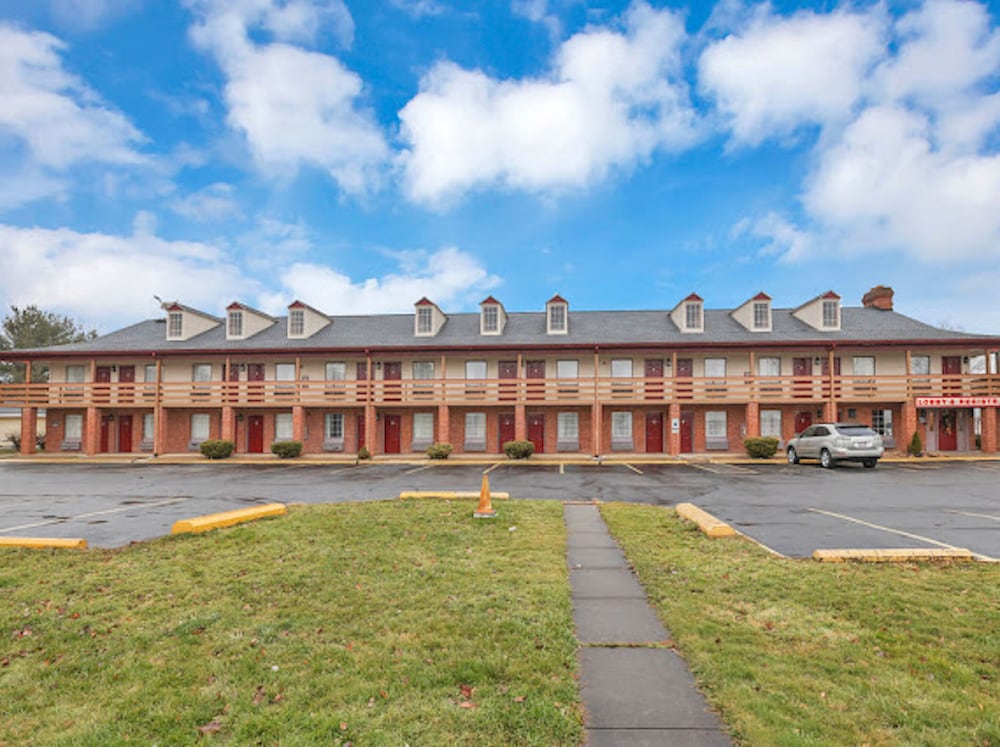 Red Roof Inn Uhrichsville - photo 29
