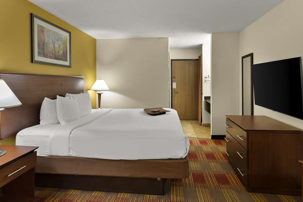 Best Western Lakewood Inn - photo 17